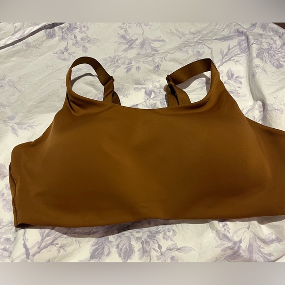 Lululemon Bra - Picture 1 of 3